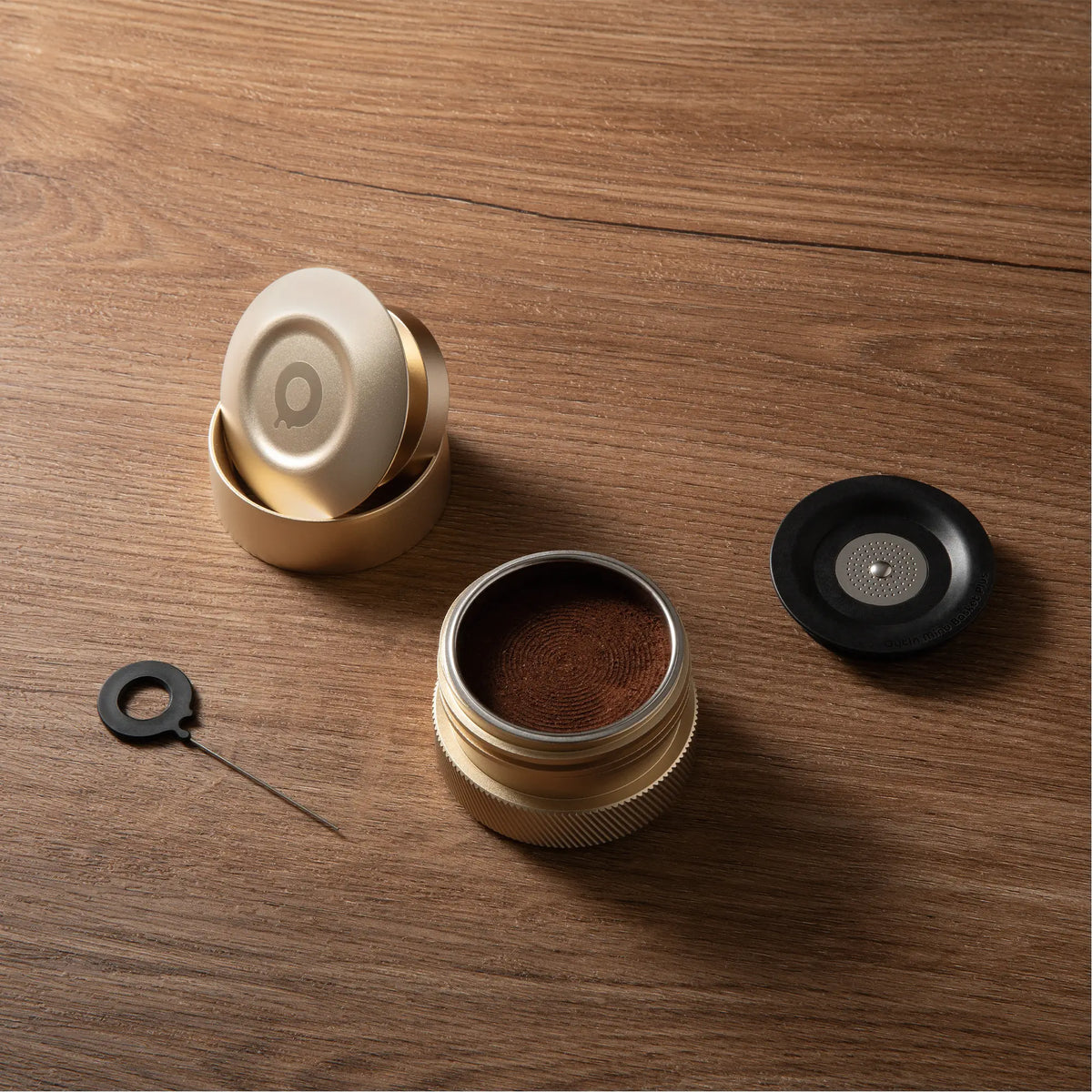 Golden Basket Plus | Touche dorée, espresso sublimé.